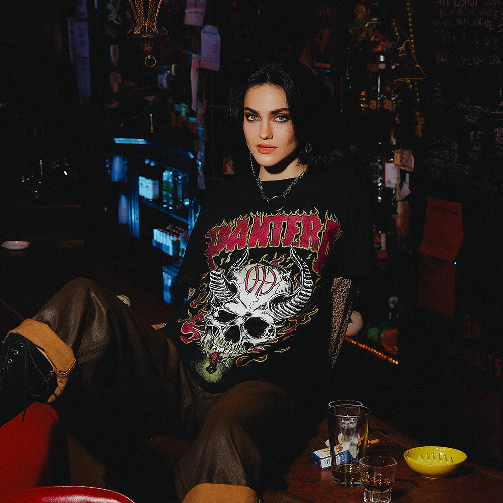 Smoking Skull T-Shirt (Glow In The Dark) - Image 2